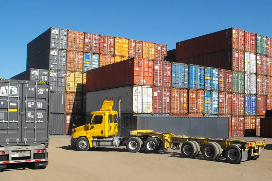 Quel conteneur maritime choisir ? Guide tailles & usages