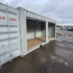 Vue latérale du conteneur usagé 20 pieds avec deux portes roulantes