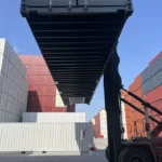 vue sous le conteneur maritime