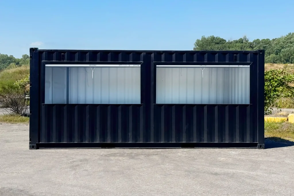 Conteneur ATS 20 pi kiosque avec deux fenêtres de service ouvertes sur le côté