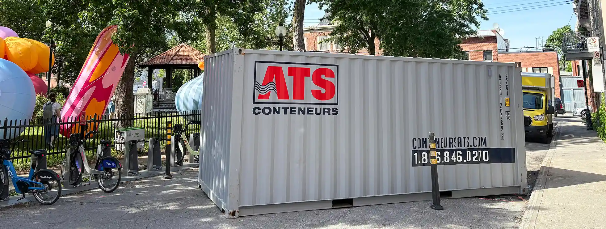 programmes environnementaux locaux utilise un conteneur maritime dans les rue de Montréal