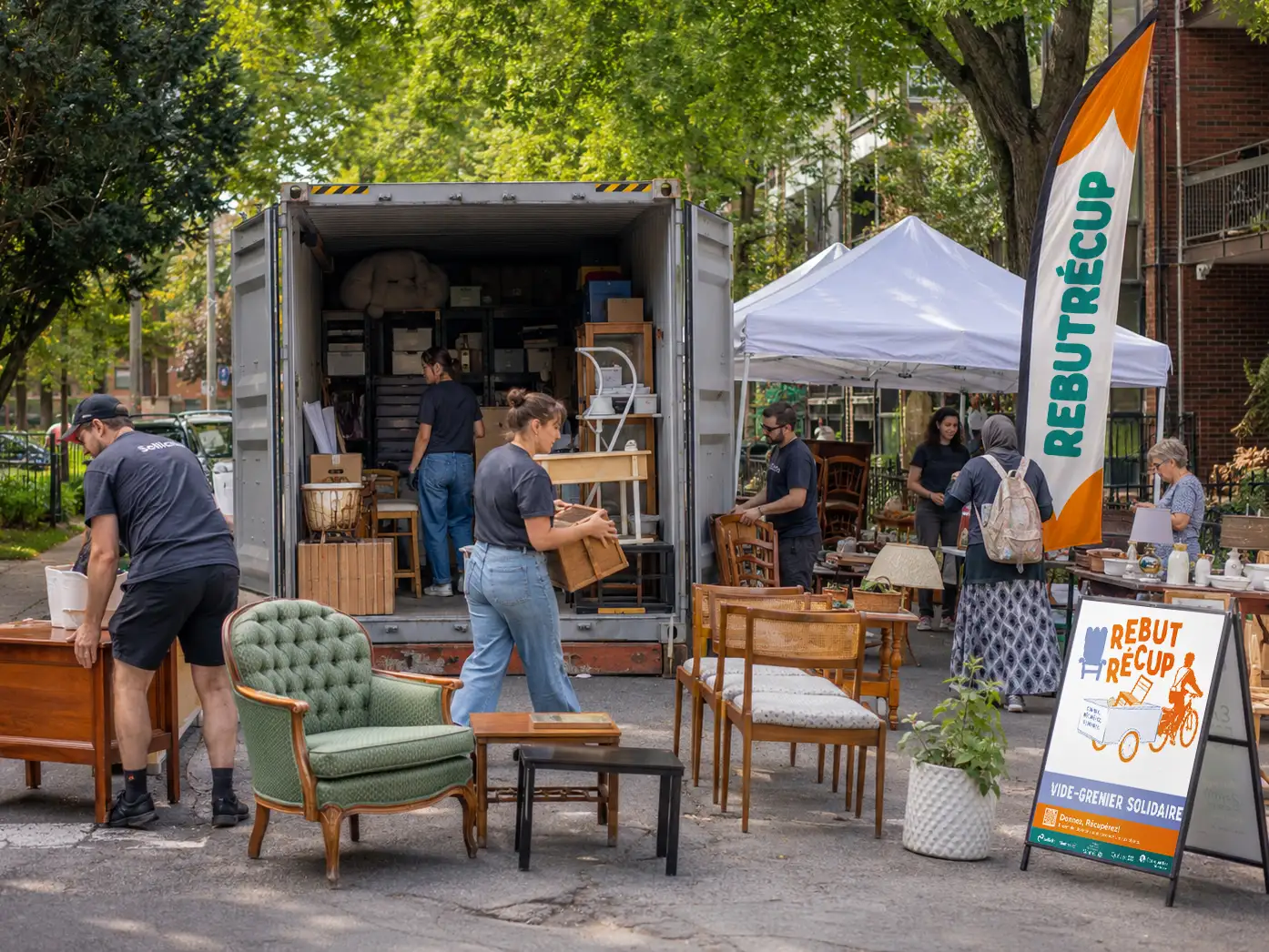 Shipping container rental in Montreal used by Sollicité for the Trash2Treasure community reuse program