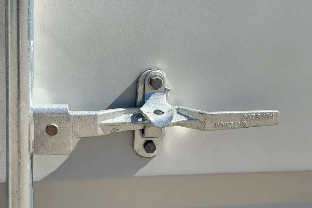 Cargo door locking handle on ATS 9 ft office container